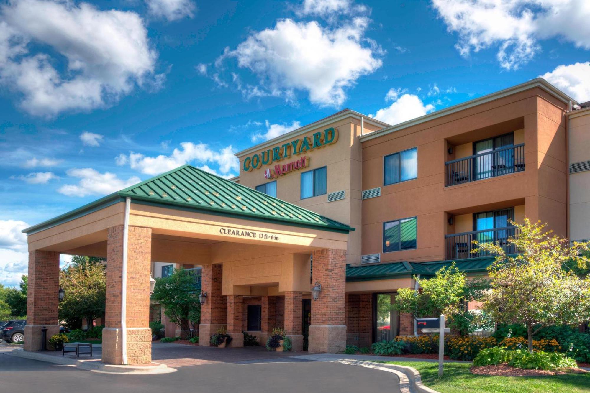 Courtyard By Marriott Traverse City Exterior foto